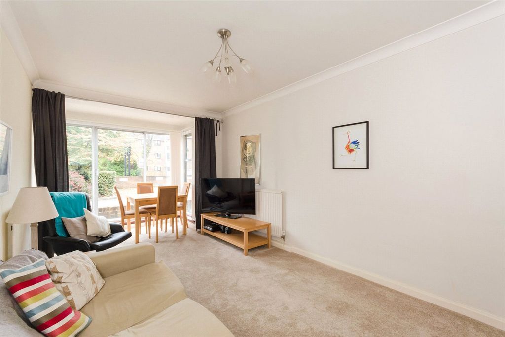 Property photo 3 of 10 Sitting Room