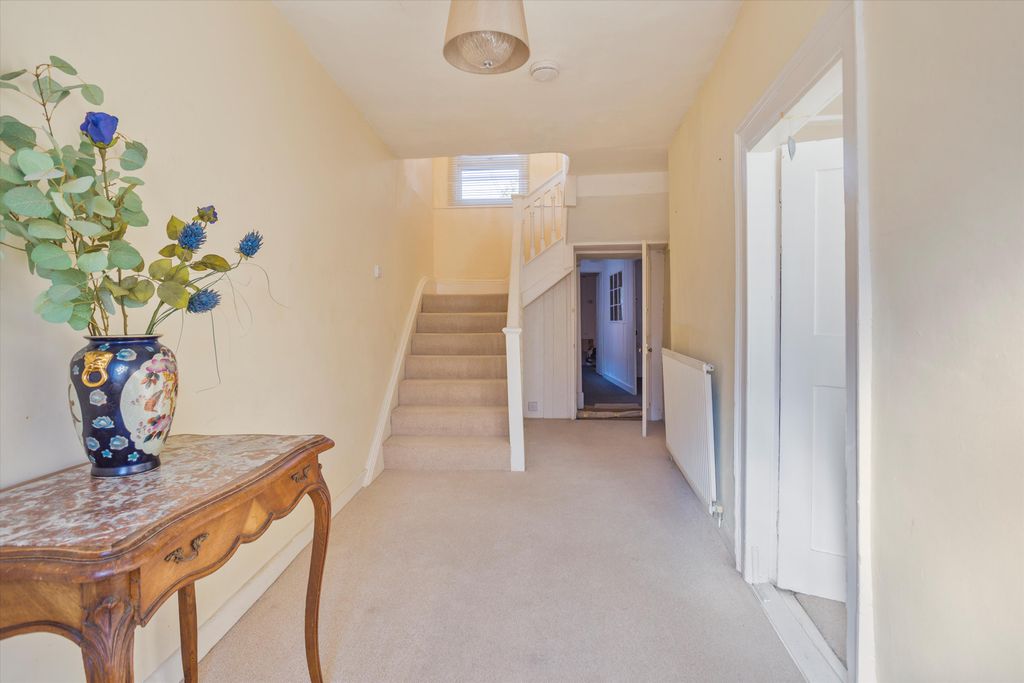 Property photo 3 of 14 Image