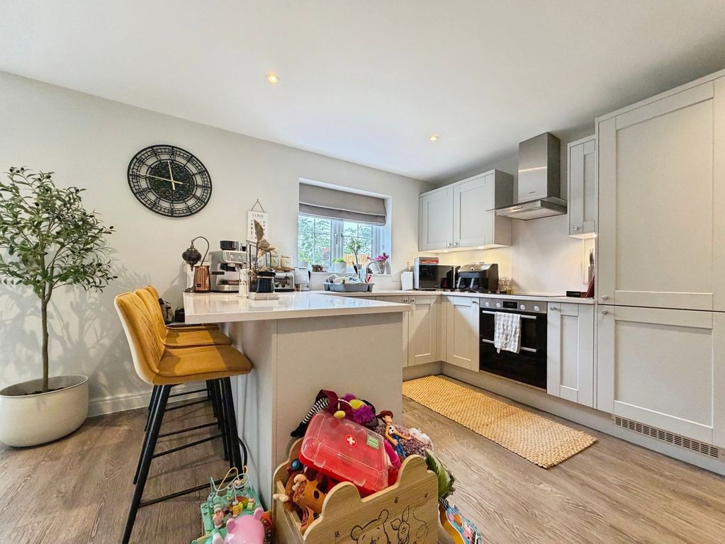Property photo 2 of 17 Pbox-Img.Jpg