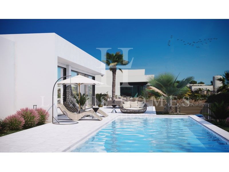 Property photo 1 of 25