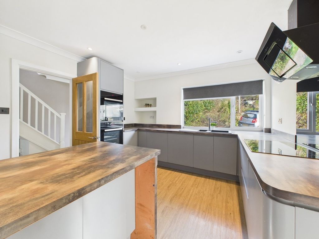 Property photo 3 of 26