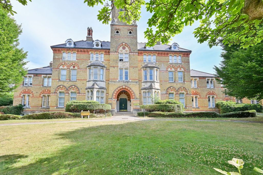Property photo 2 of 16