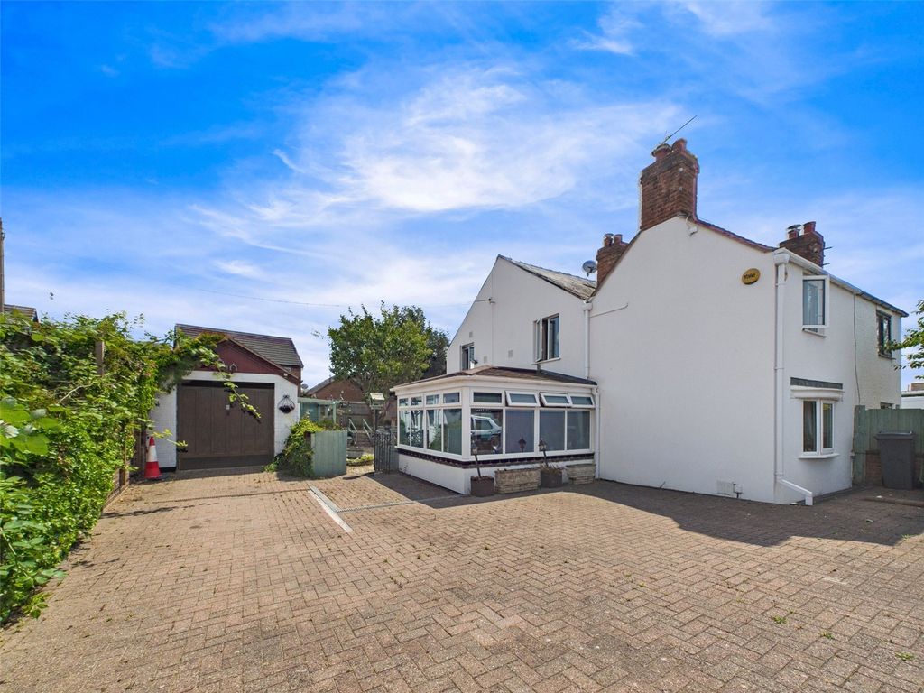 Property photo 1 of 11 Picture No. 10
