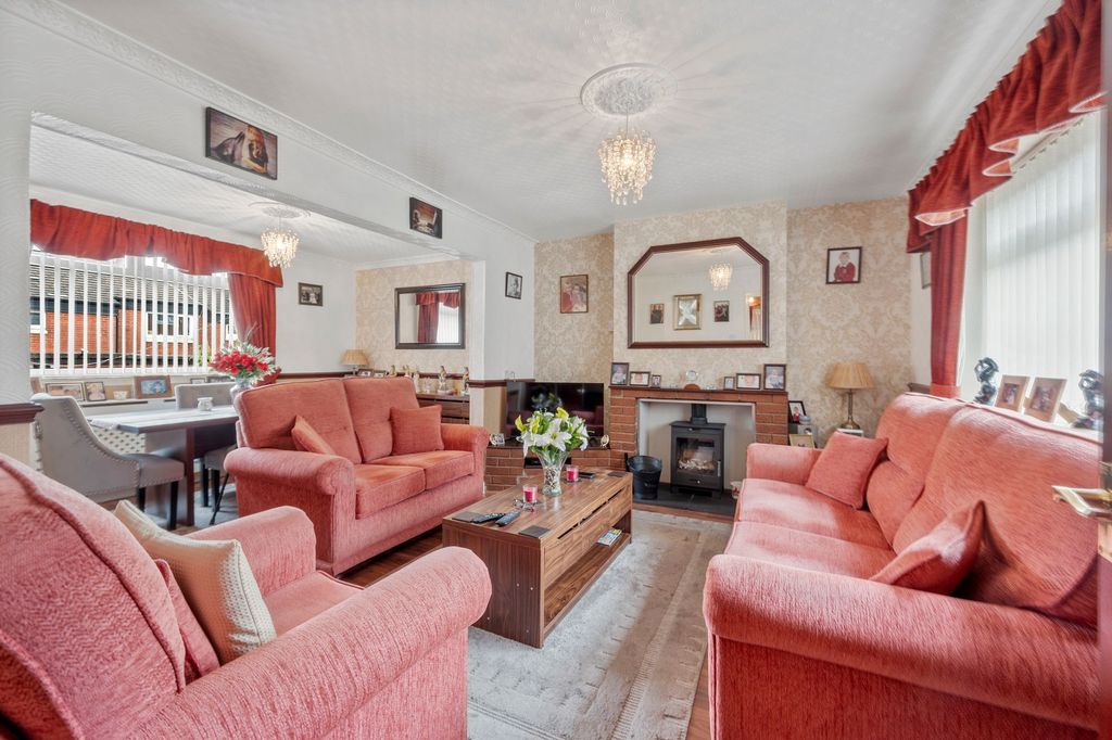 Property photo 2 of 42