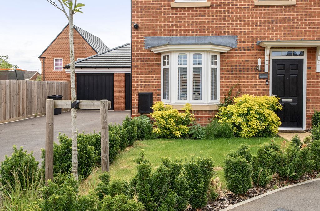 Property photo 2 of 25 1449183-4-6A07959...