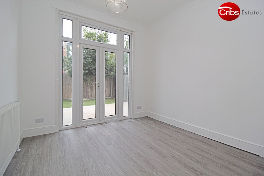 Property photo 2 of 12 Gallery