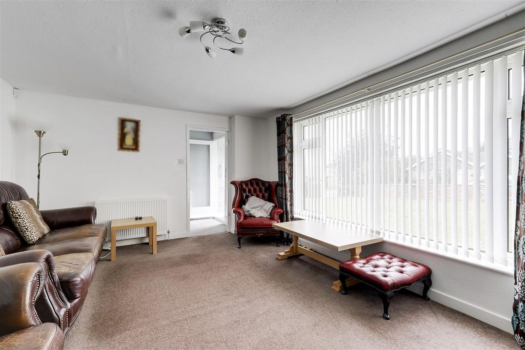 Property photo 3 of 15 Living Room