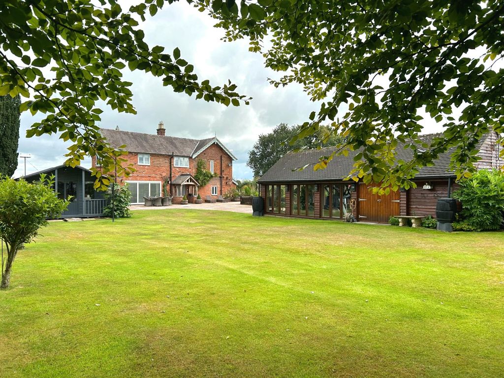 Property photo 1 of 40