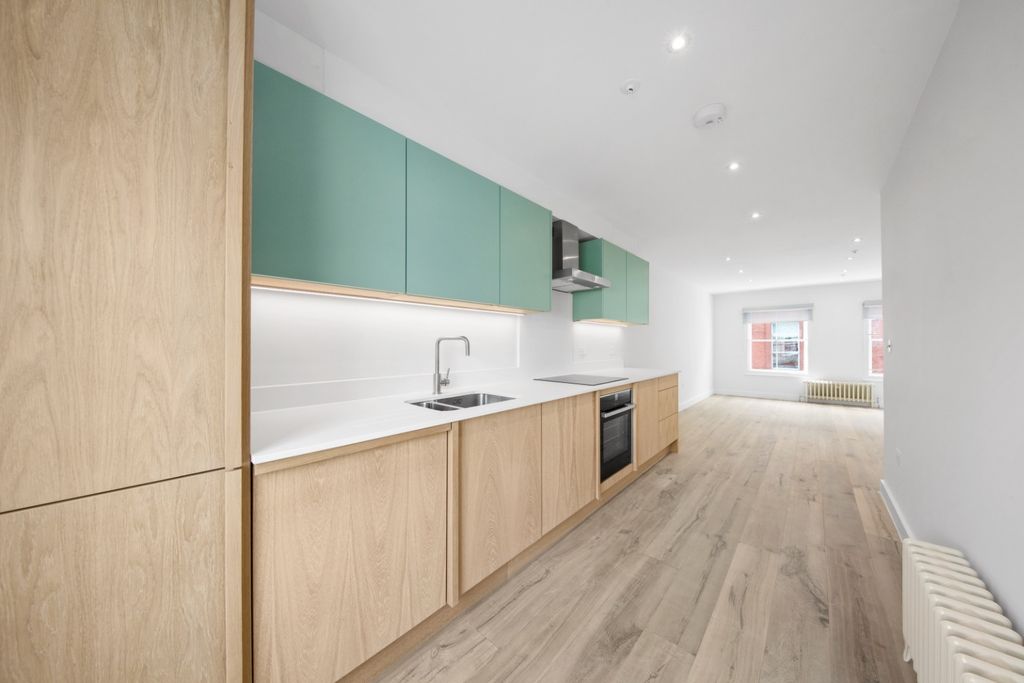 Property photo 2 of 20 979342