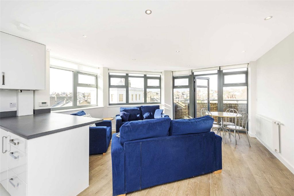 Property photo 3 of 13 Picture No. 04