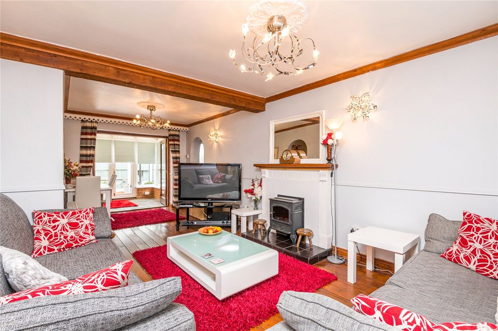 Property photo 3 of 19 Picture No. 12