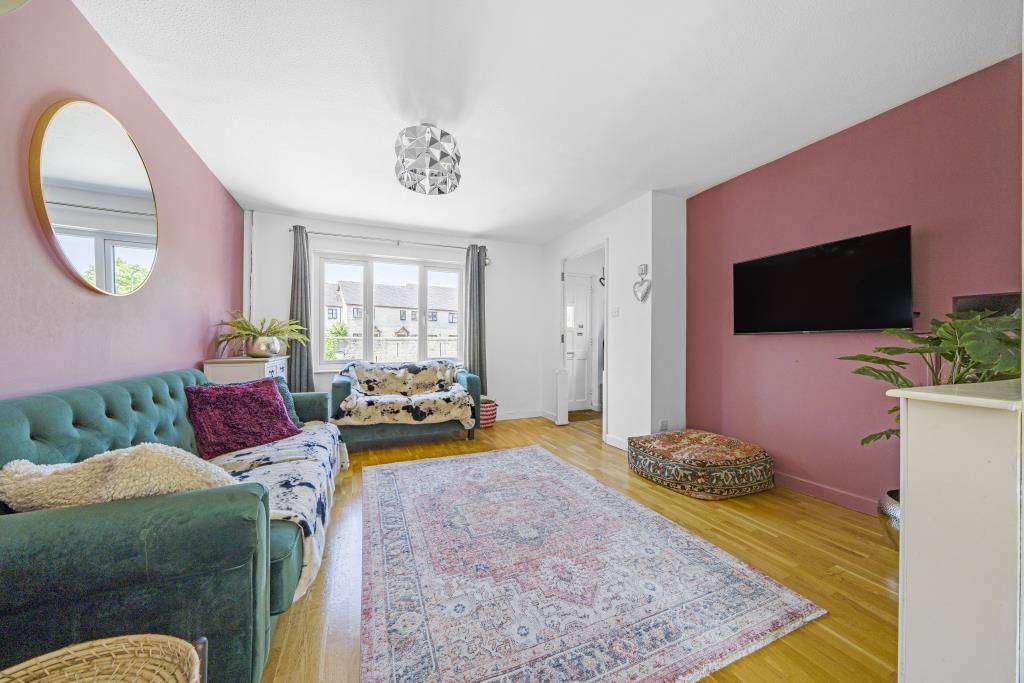 Property photo 3 of 10 Living Room