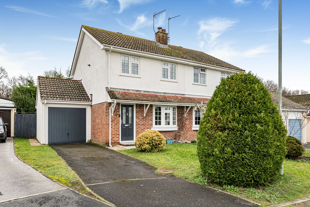 Property photo 1 of 22 Front