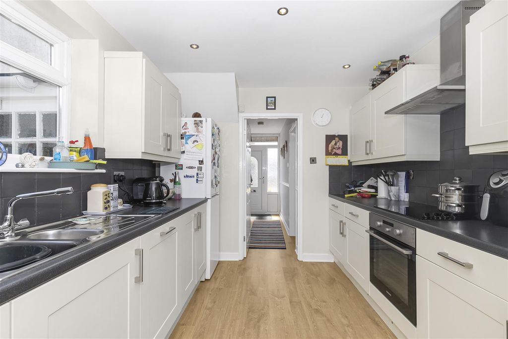 Property photo 3 of 21 Img_1001.Jpg