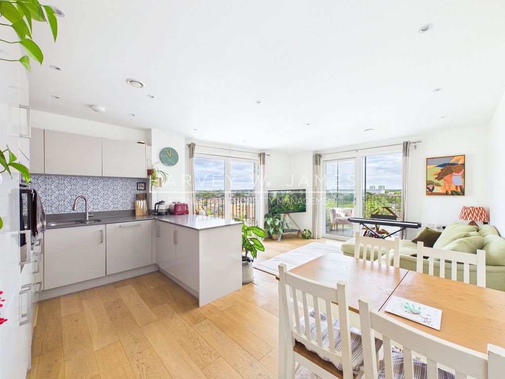 Property photo 1 of 33