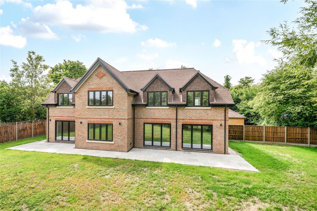 Property photo 2 of 33 Picture No. 88