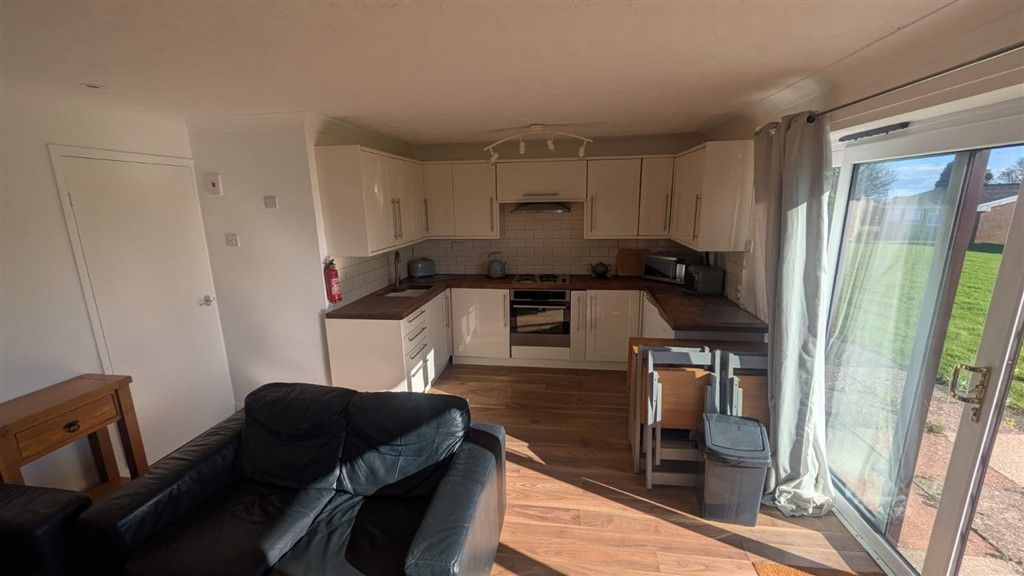 Property photo 2 of 4 Kitchen