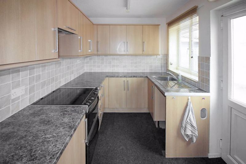 Property photo 3 of 12 Photo 11