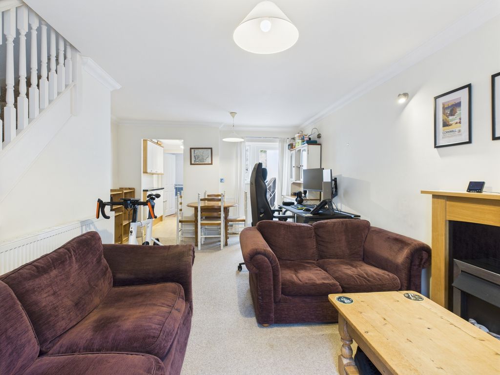 Property photo 3 of 13 Cam03974G0-Pr0179-Still005