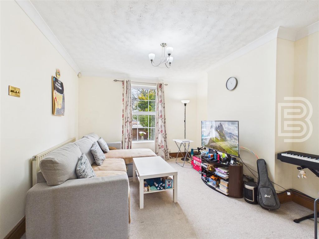 Property photo 2 of 15 Cam05587G0-Pr0145-Still008.Jpg