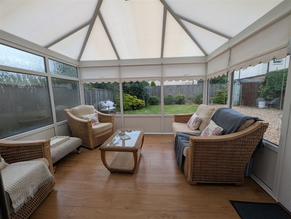 Property photo 3 of 16 Conservatory