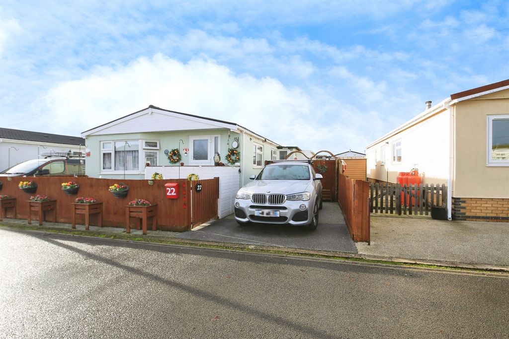 Property photo 1 of 20