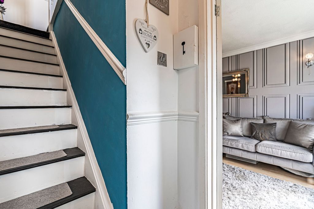 Property photo 3 of 22