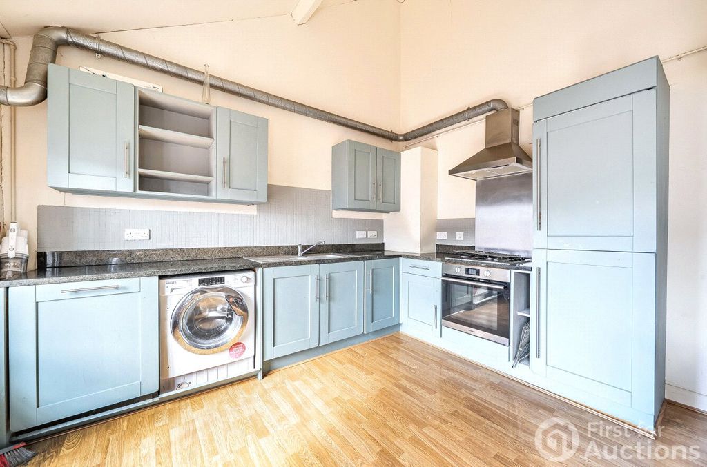 Property photo 2 of 10 Picture No. 48
