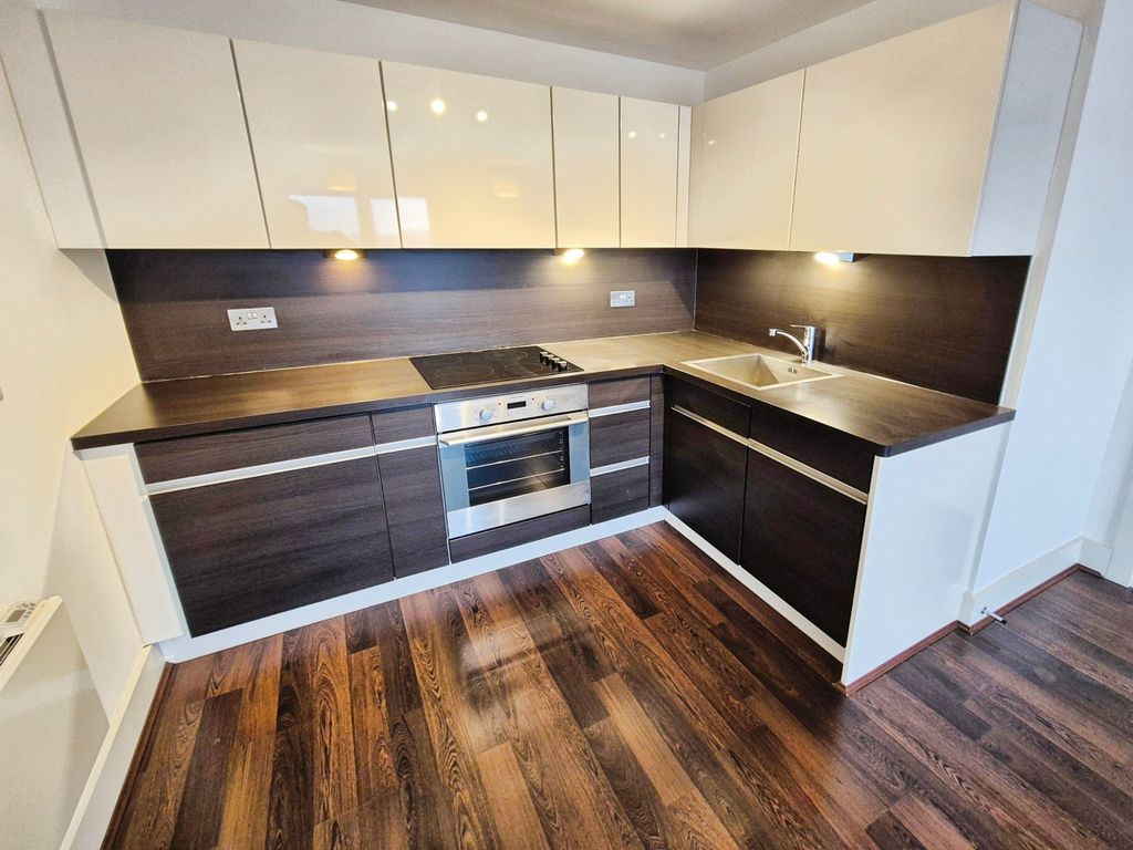 Property photo 3 of 10 Kitchen Area