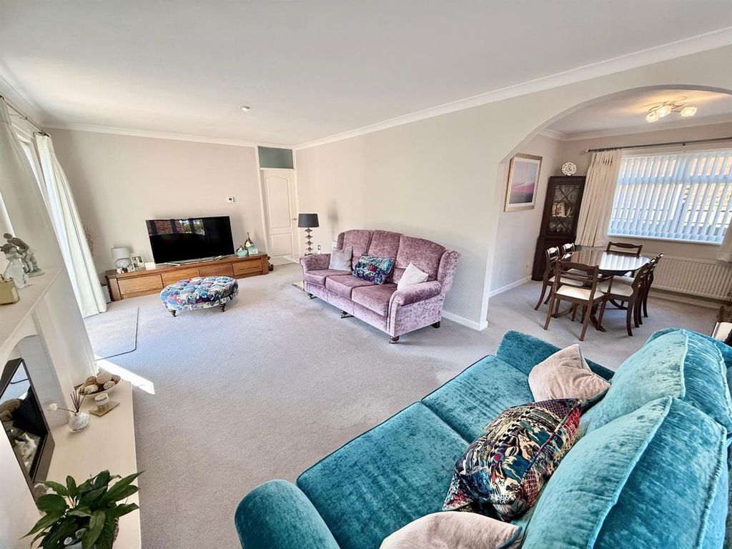 Property photo 3 of 20
