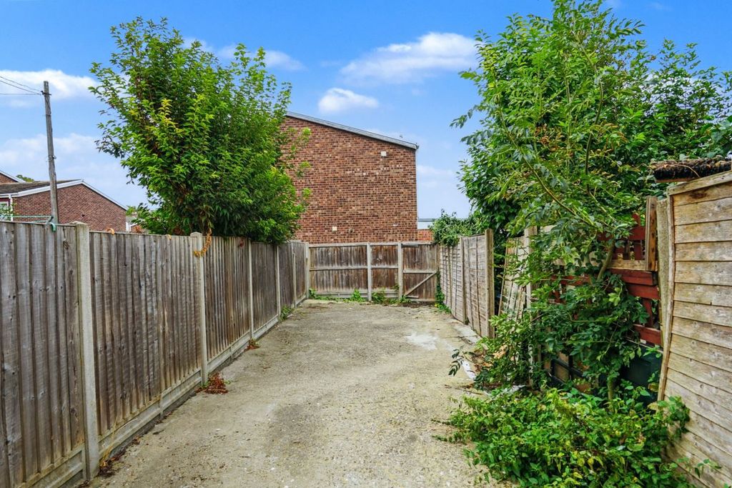 Property photo 3 of 19