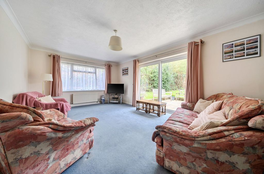 Property photo 2 of 25