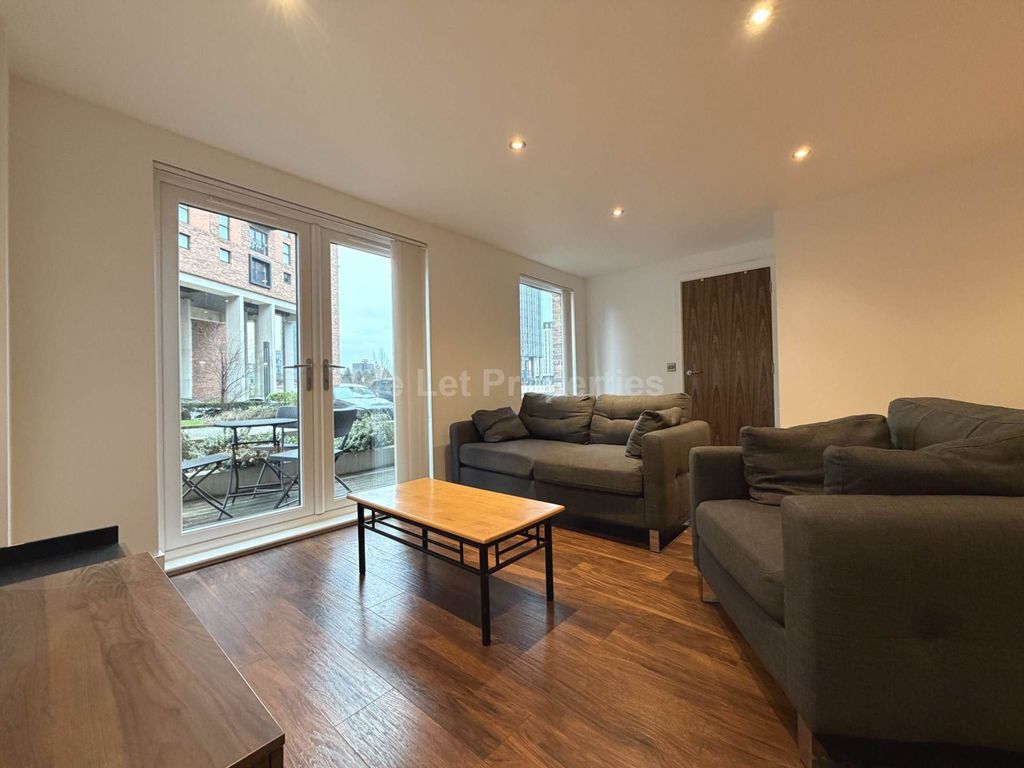 Property photo 2 of 24