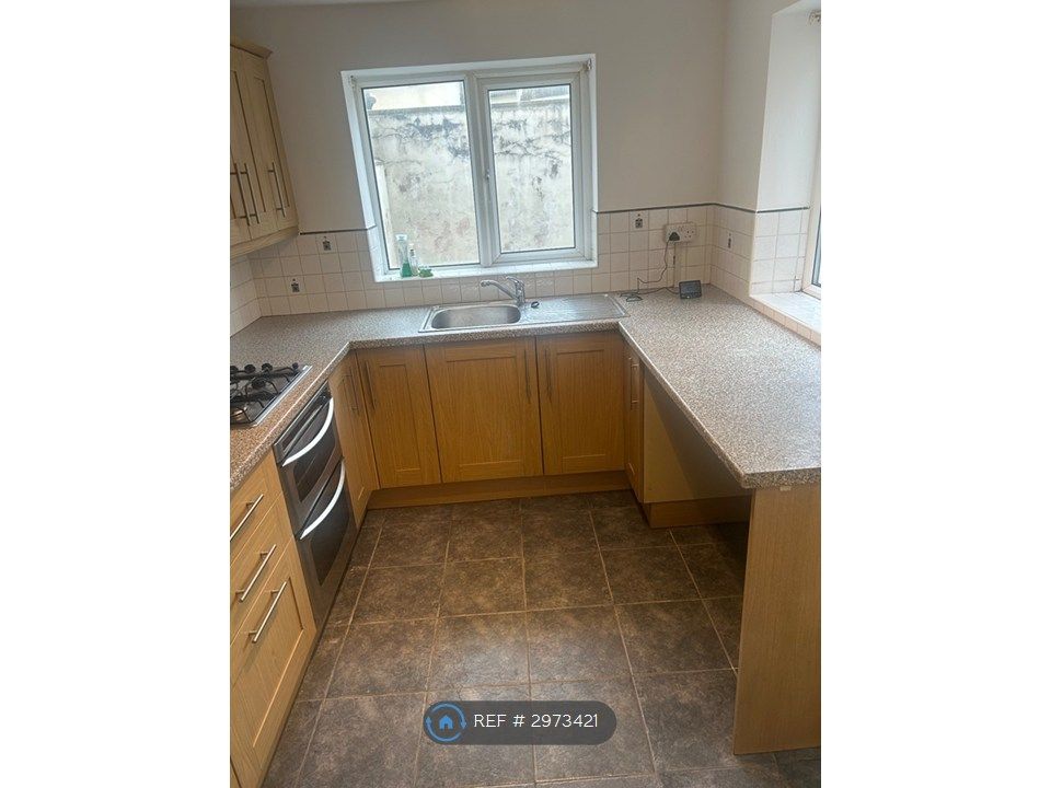 Property photo 2 of 15 Kitchen