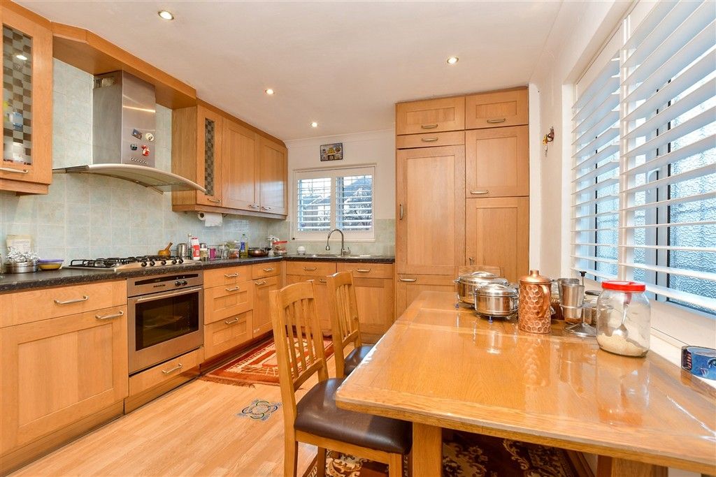 Property photo 2 of 15 Kitchen