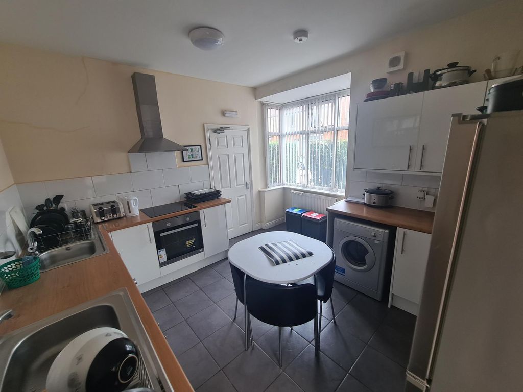 Property photo 2 of 3 Kitchen