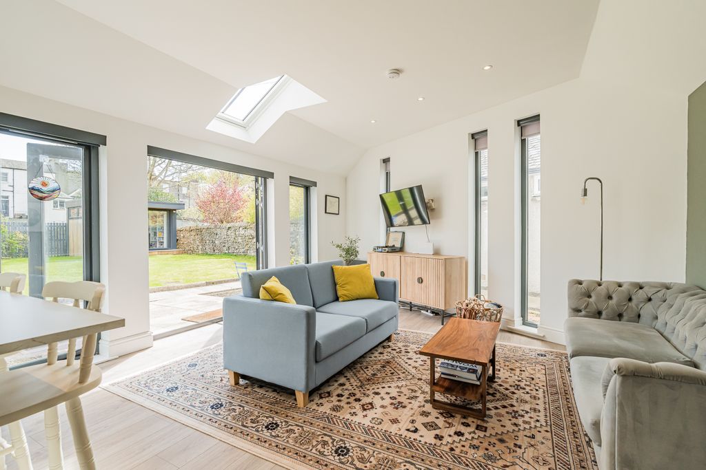 Property photo 3 of 27 Property Image 3