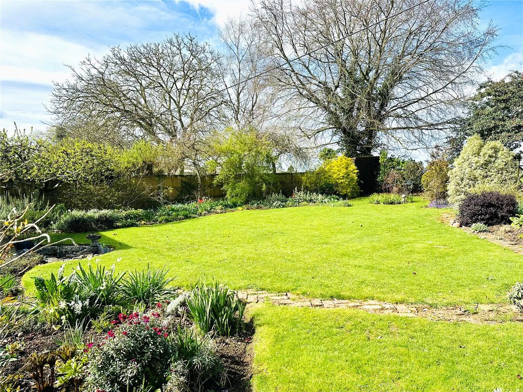 Property photo 3 of 13 Picture No. 25