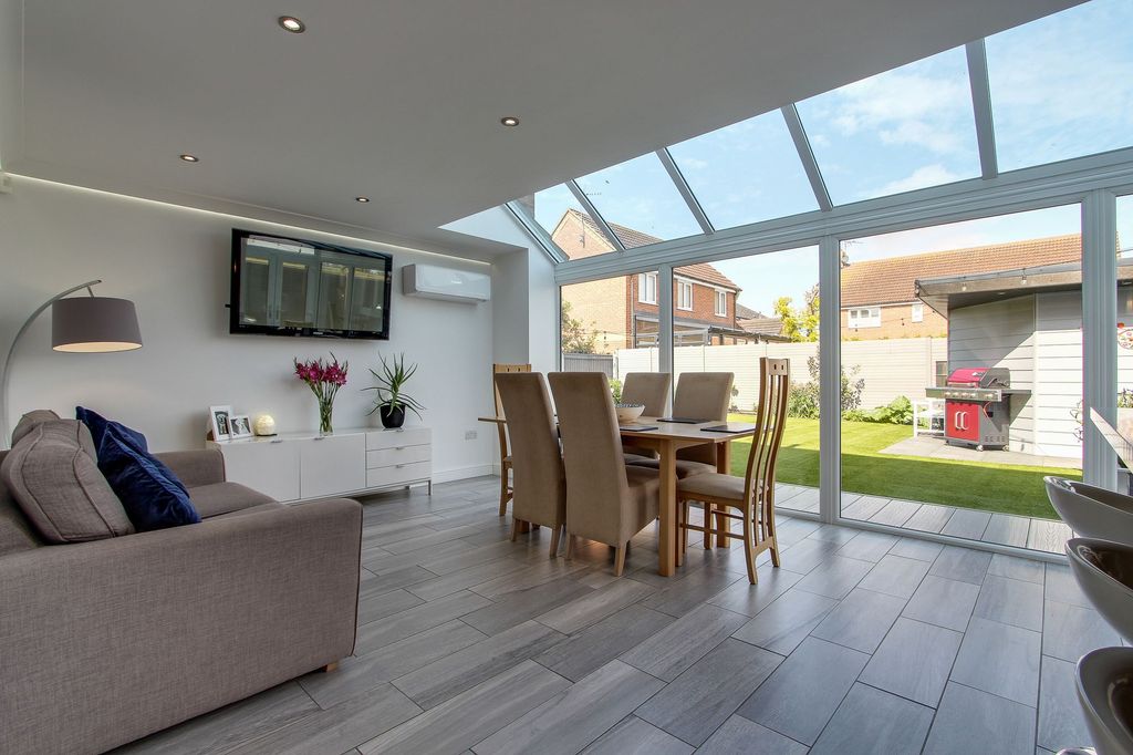 Property photo 3 of 64