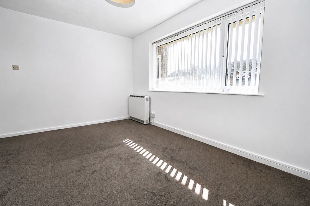 Property photo 3 of 10 Photo 4