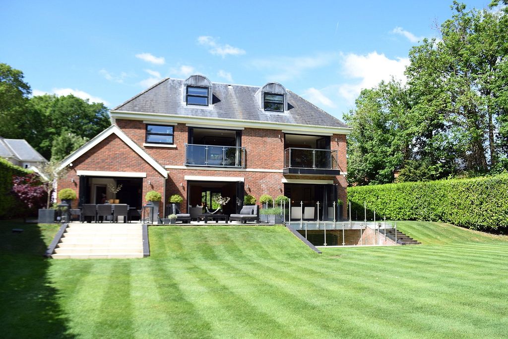 Property photo 1 of 25 Picture No. 35