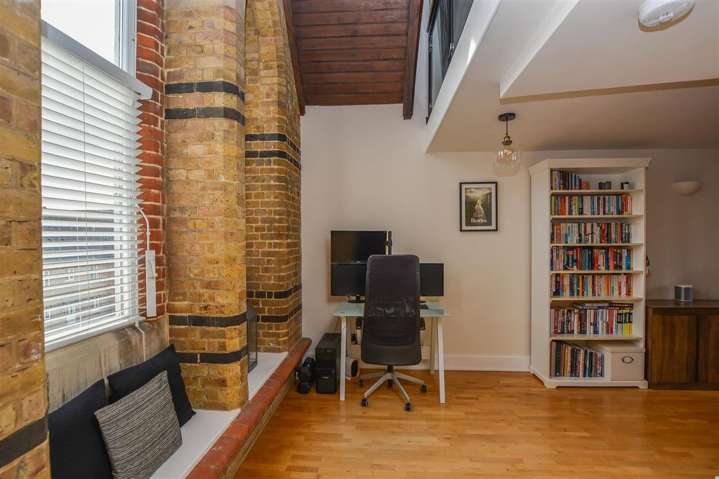 Additional image 7 of 1 bed flat for salePastoral Way, Warley, Brentwood CM14