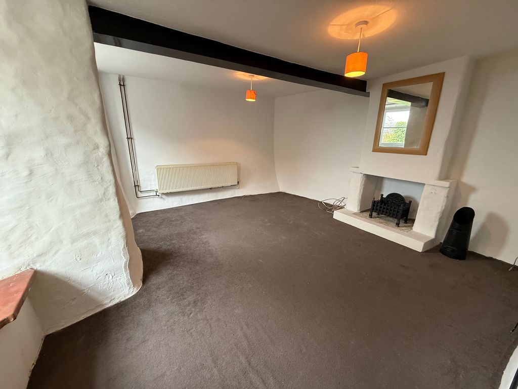 Property photo 2 of 25