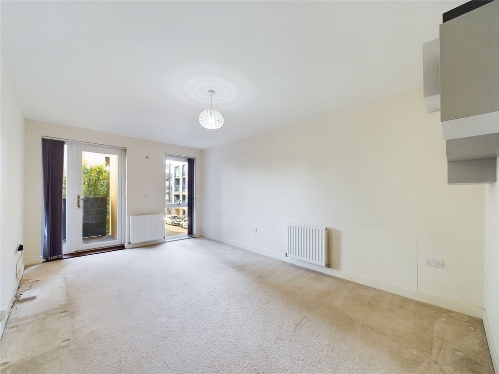 Property photo 3 of 31 Reception