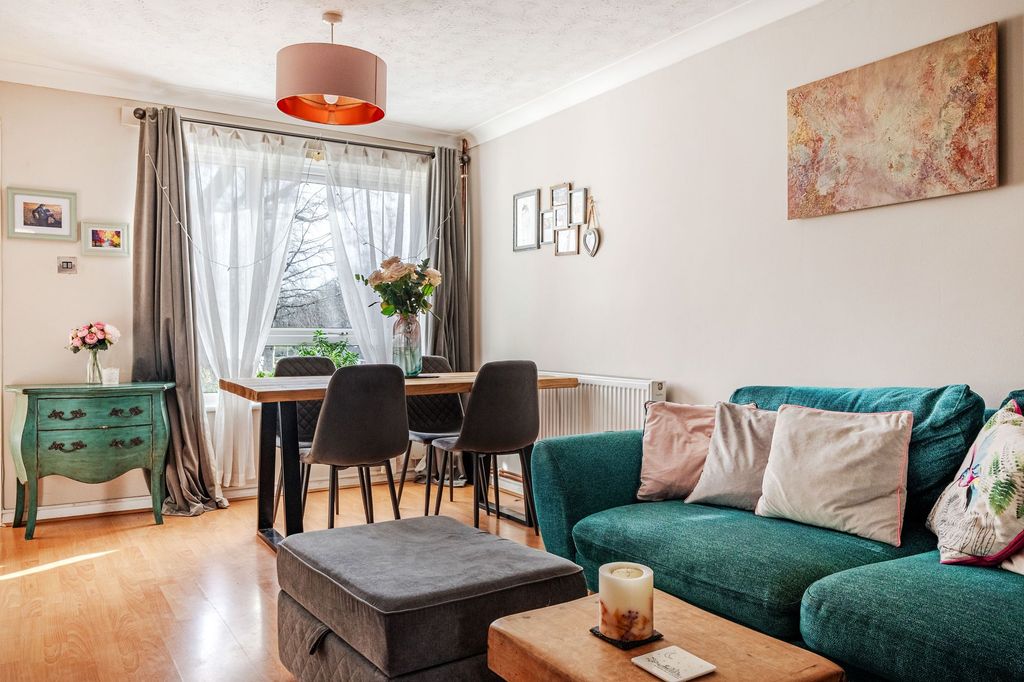 Property photo 3 of 20