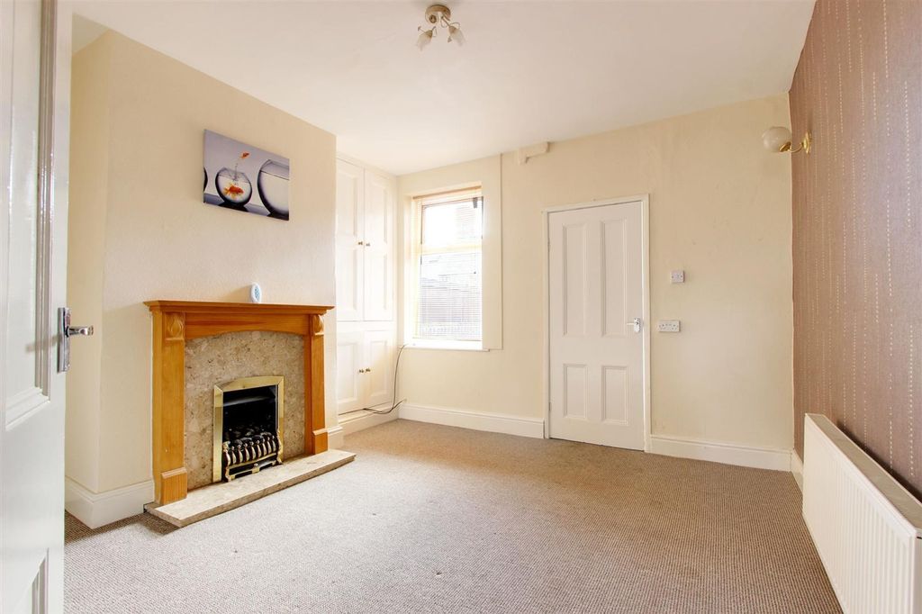 Property photo 2 of 10 Dining Room