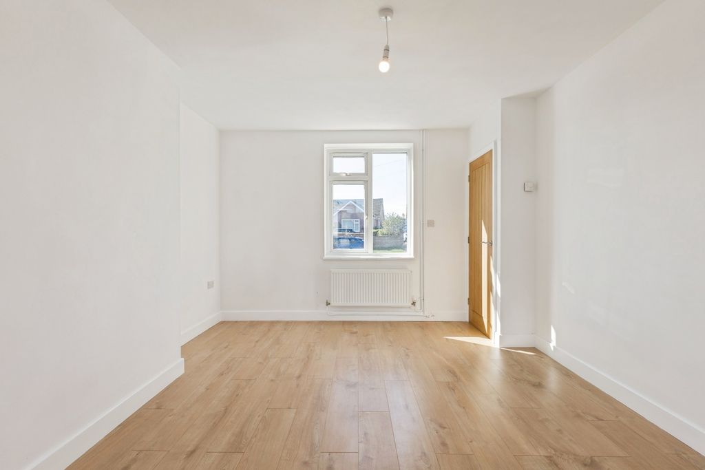Property photo 3 of 23 Pbox-Img.Jpg