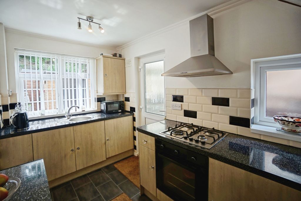 Property photo 2 of 15 Kitchen