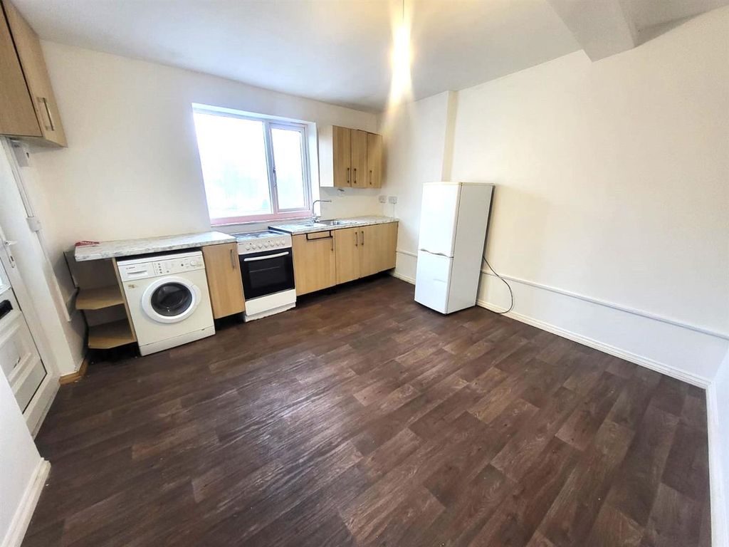 Property photo 2 of 9 Kitchen Area 1