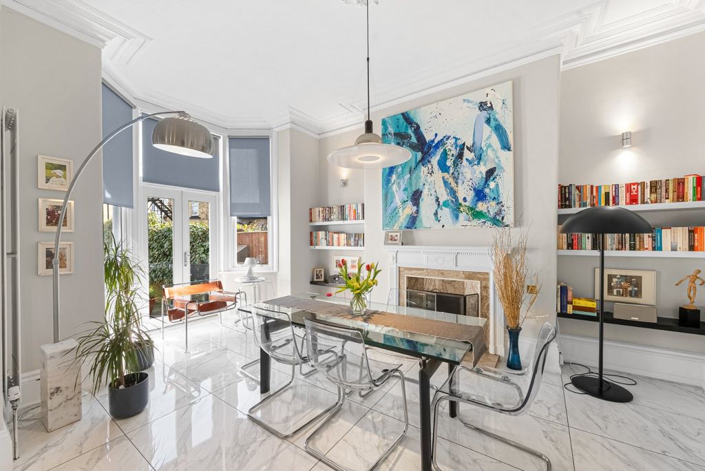 Property photo 3 of 23 Picture No. 13